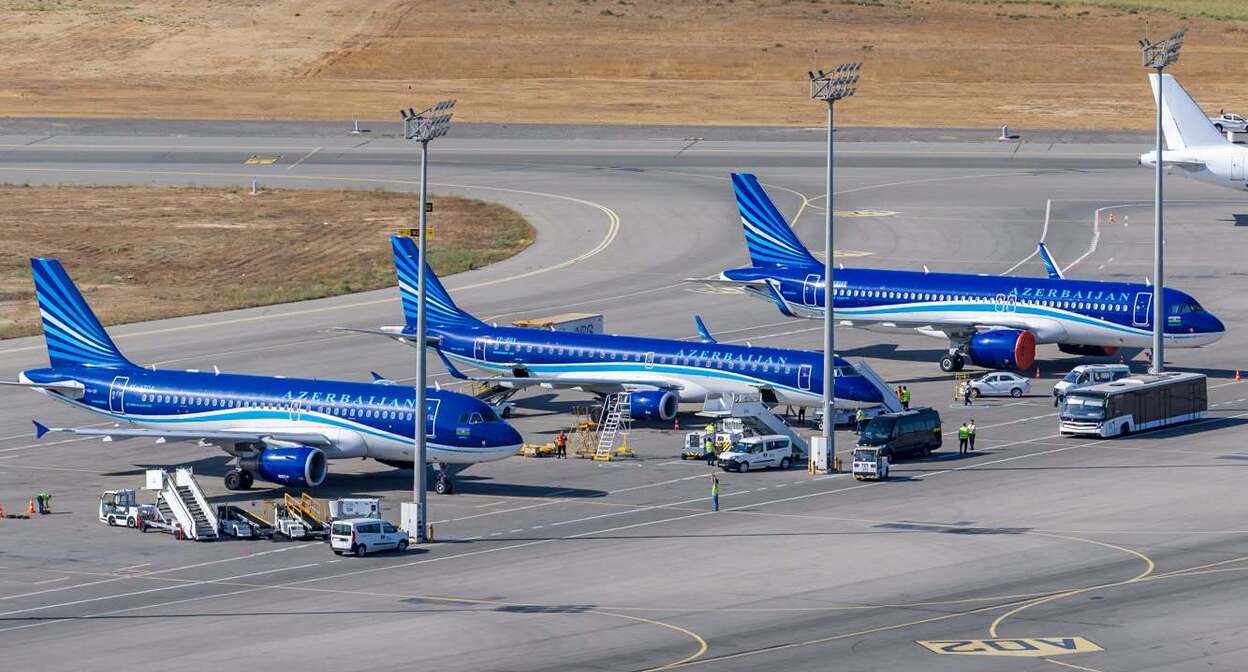 Самолеты “Азербайджанских авиалиний”. Фото: AZAL - Azerbaijan Airlines﻿ / Facebook* 