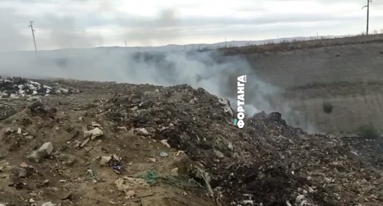 Горит мусорный полигон в станице Нестровской в Сунженском районе. 29 августа 2026 г. Скриншот видео https://www.instagram.com/p/Dcn7l62gjD3/ принадлежит компании Meta деятельность которой запрещена в России Горит мусорный полигон в станице Нестровской в Сунженском районе. 29 августа 2026 г. Скриншот видео https://www.instagram.com/p/Dcn7l62gjD3/ принадлежит компании Meta деятельность которой запрещена в России