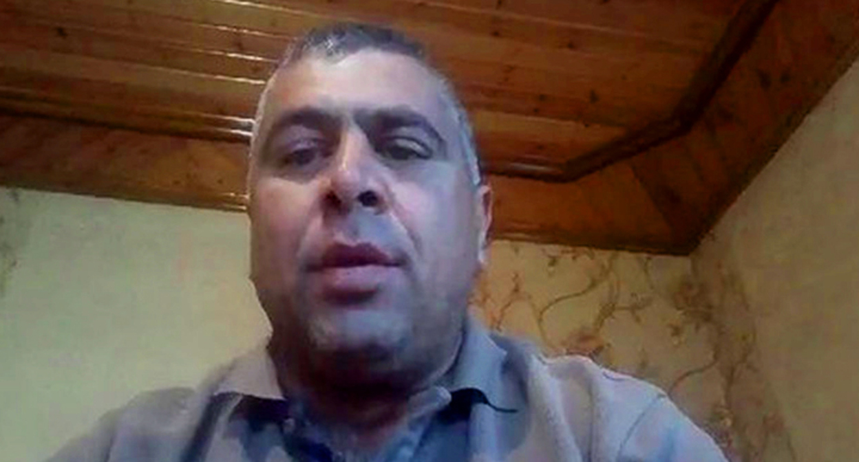 Ализамин Салаев. Скриншот видео: https://www.facebook.com/elzamin.salayev/videos/158496345182695/ Ализамин Салаев. Скриншот видео: https://www.facebook.com/elzamin.salayev/videos/158496345182695/