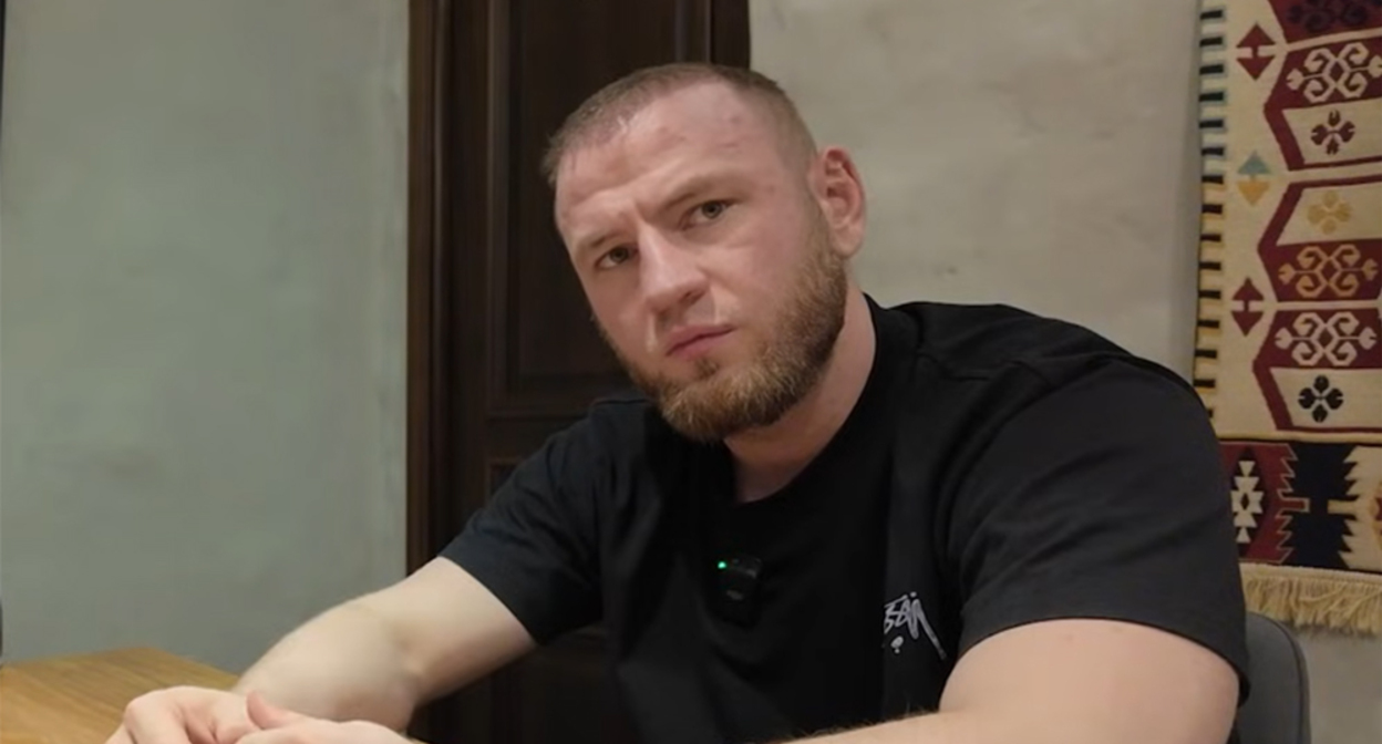 Магомеддибир Магомеддибиров. Кадр из видео https://www.youtube.com/watch?v=TbN3viuOmks